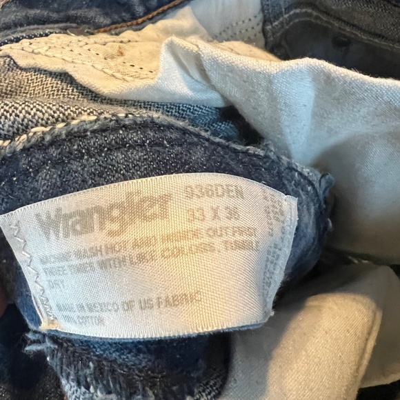 Wrangler cowboy cut medium wash denim blue jeans straight leg size 33x36 - Picture 4 of 6